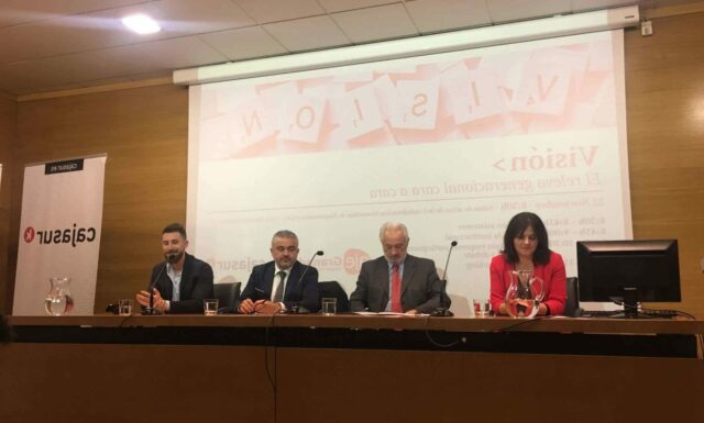 Foro de Empresa Familiar granadina organizado por AJE y CajaSur