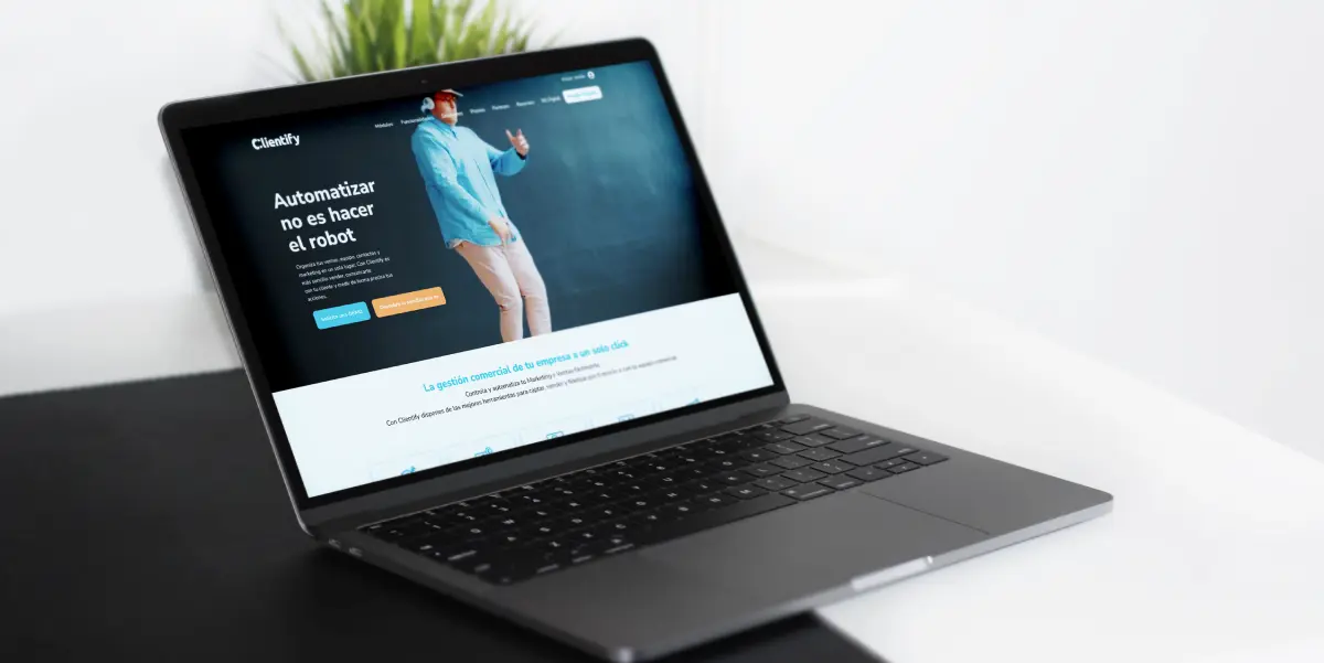 Desarrollo Web Clientify 1