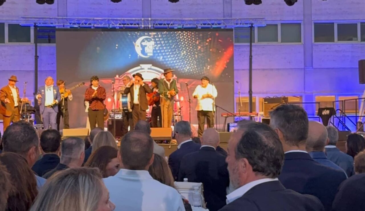 Close Marketing participa como patrono en el X Encuentro de Club Cámara 2024 Close Marketing Participa Como Patrono En El X Encuentro De Club Cámara 2024 2